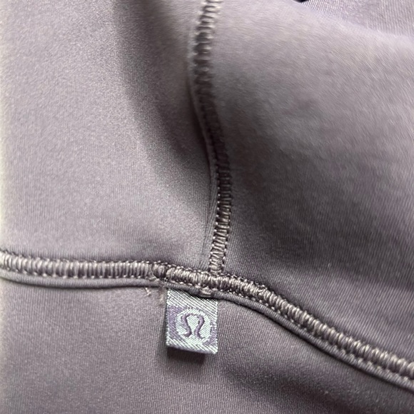 Lululemon Power Pivot Tank - Picture 3 of 6